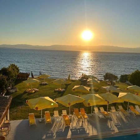 Life Point Hotel Çeşme Esterno foto