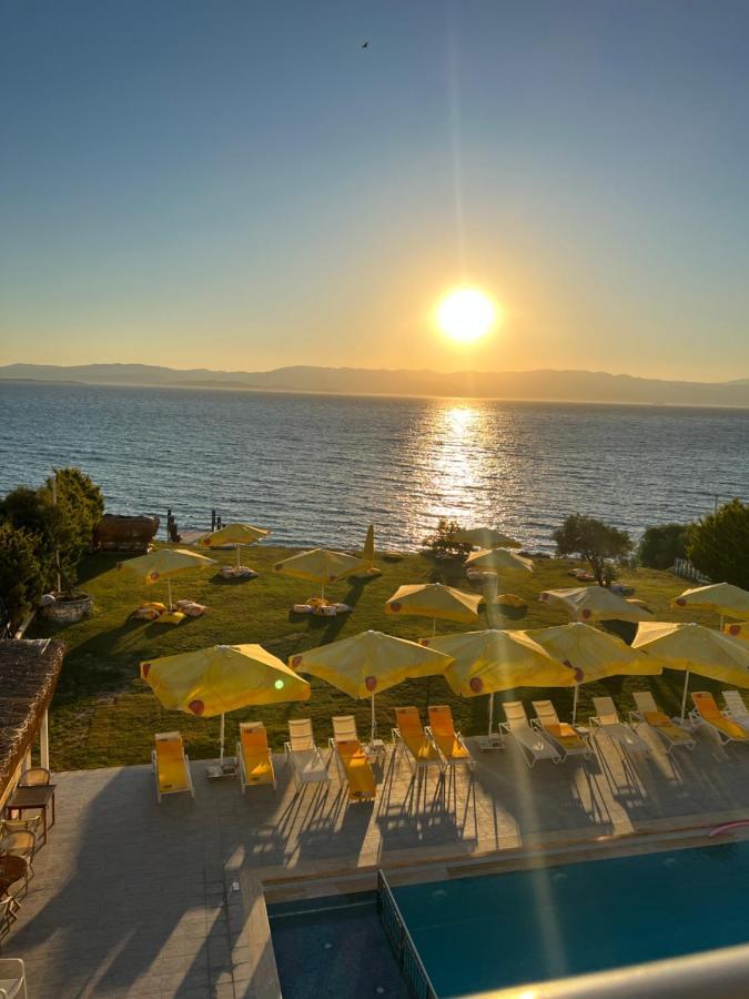 Life Point Hotel Çeşme Esterno foto
