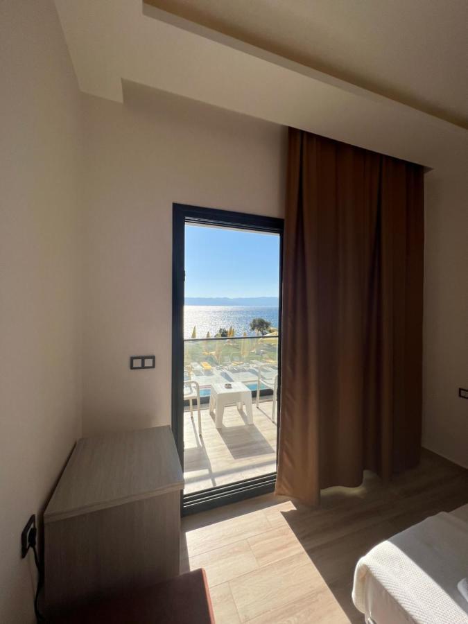 Life Point Hotel Çeşme Esterno foto