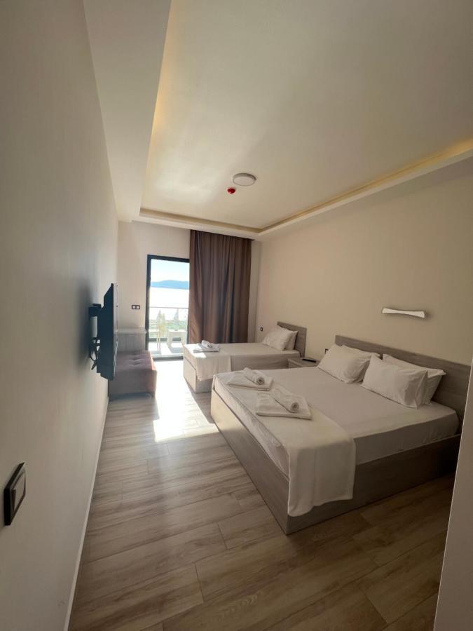 Life Point Hotel Çeşme Esterno foto